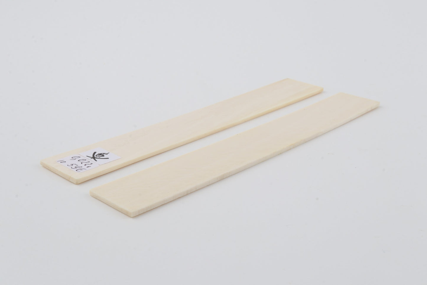 White mammoth ivory scales