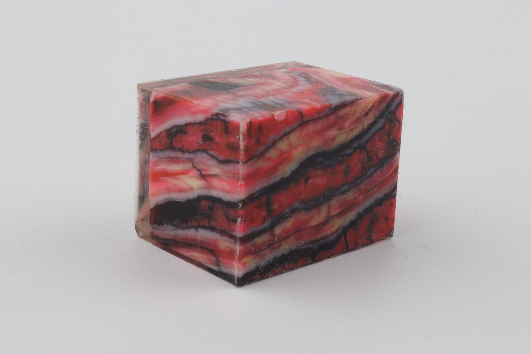Stabilised mammoth molar block