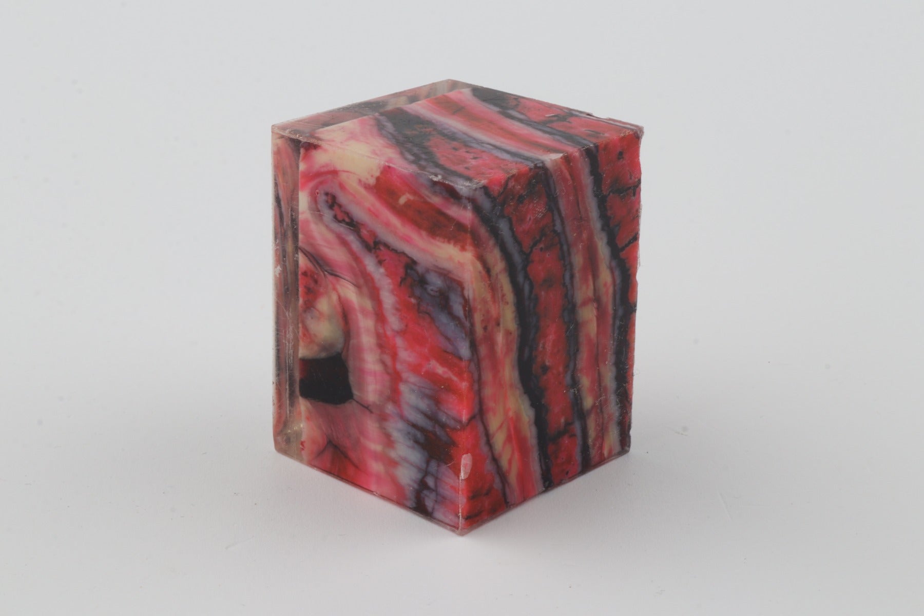 Stabilised mammoth molar block
