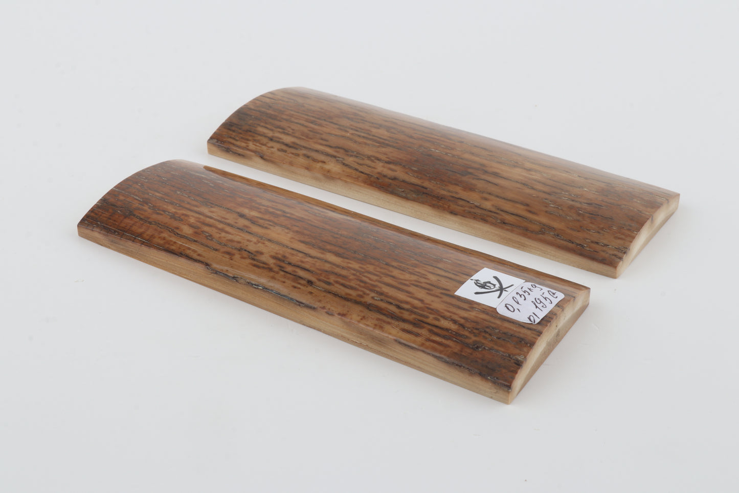 Natural mammoth bark scales