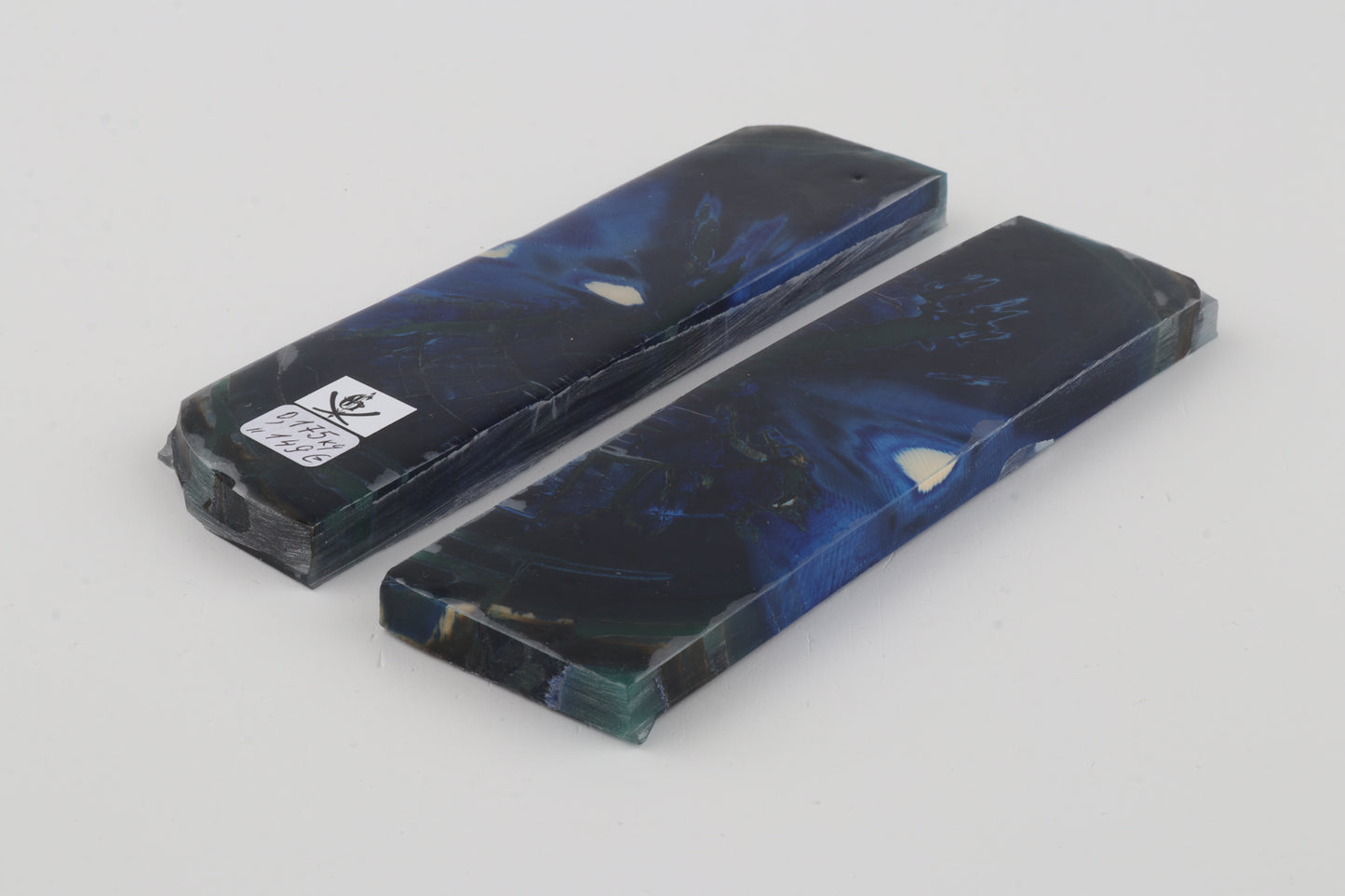 Stabilised mammoth ivory scales