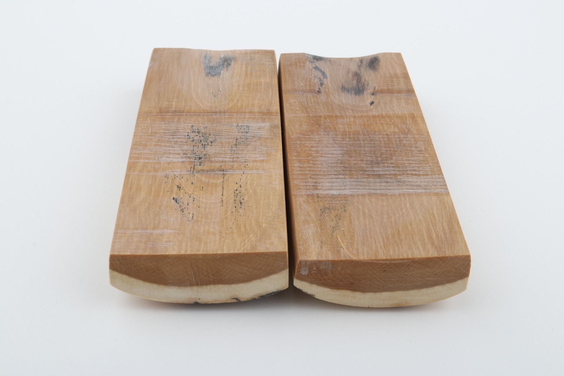 Stabilised mammoth bark scales