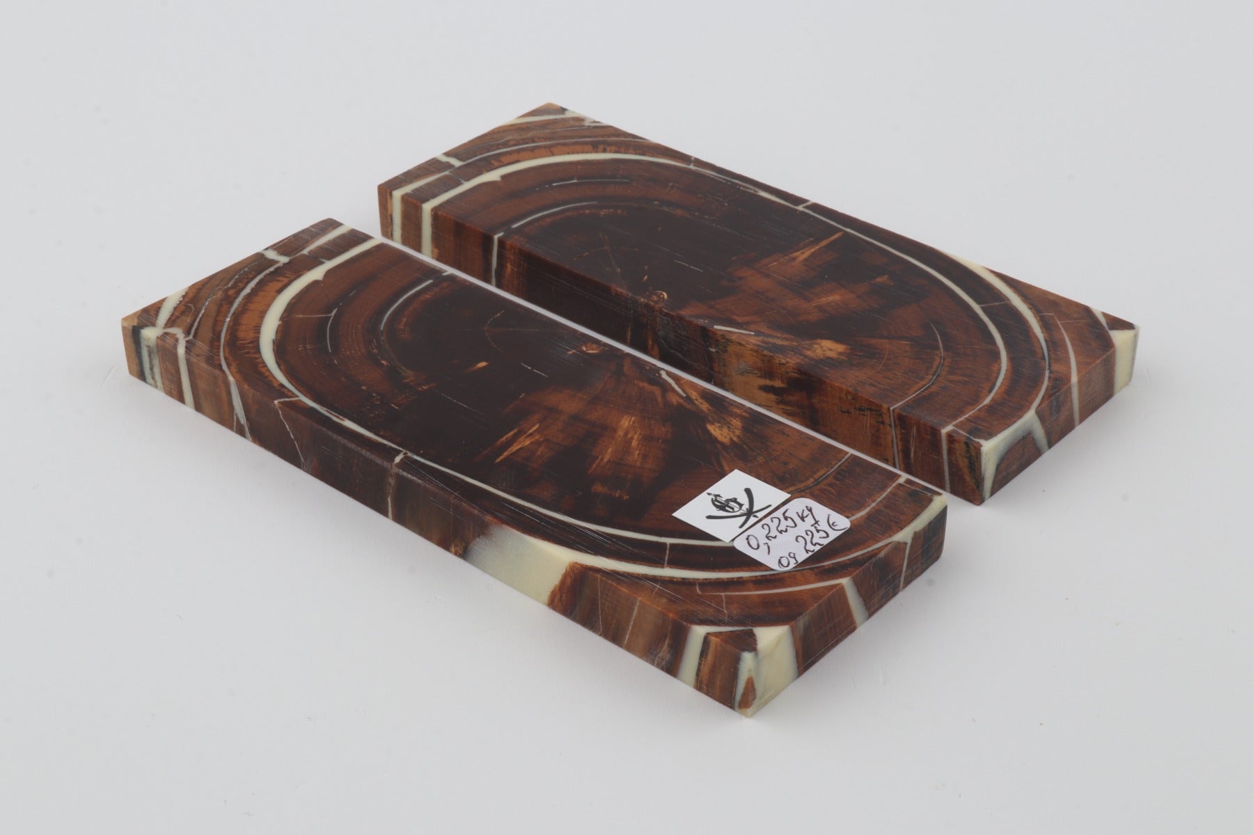 Stabilised mammoth ivory scales