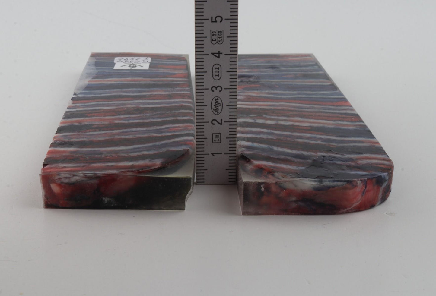 Stabilized mammoth molar scales