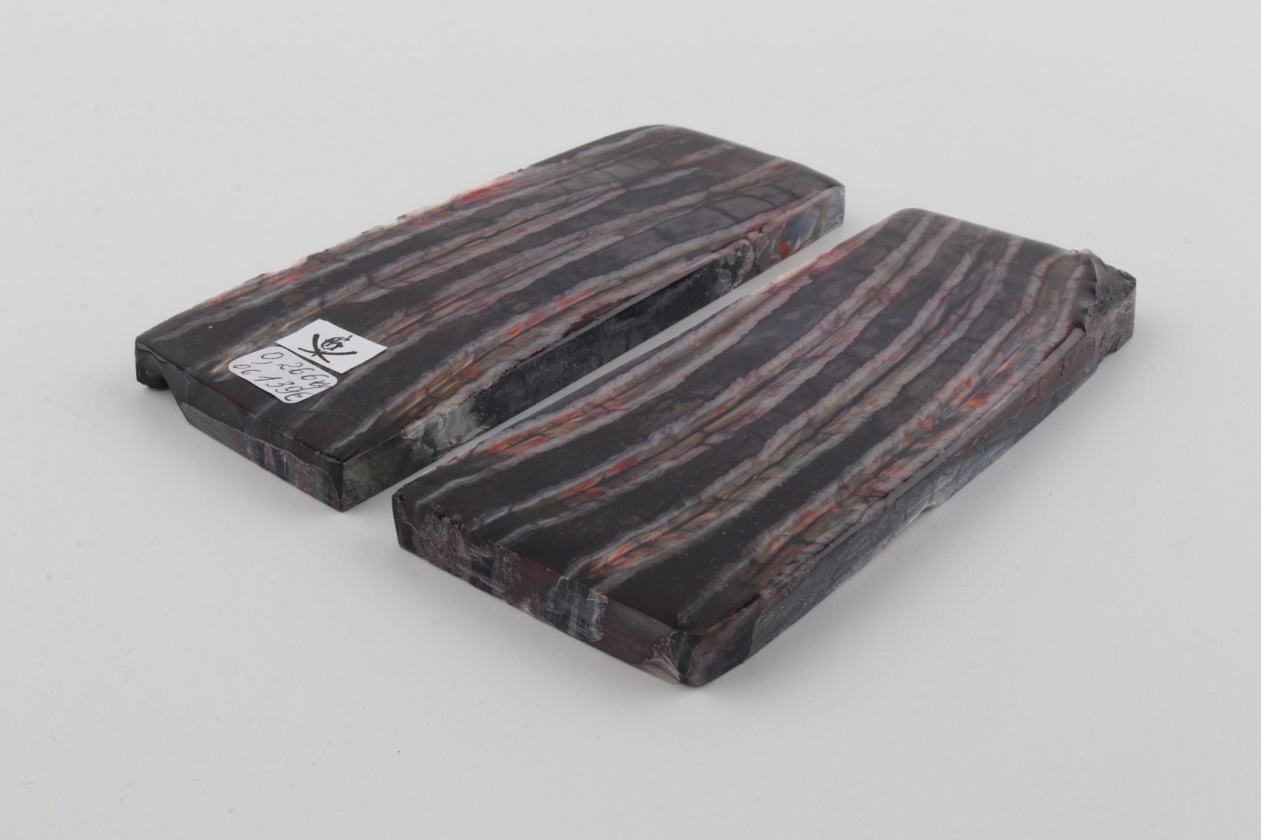 Stabilised mammoth molar scales