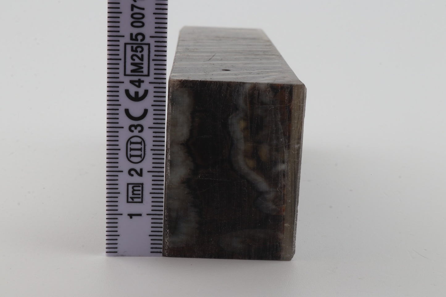 Stabilised mammoth molar block