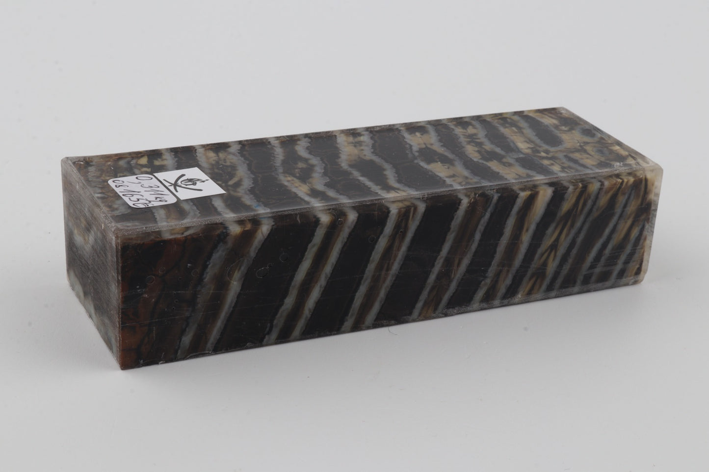 Stabilised mammoth molar block