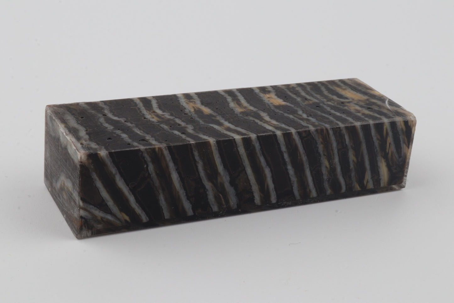Stabilised mammoth molar block