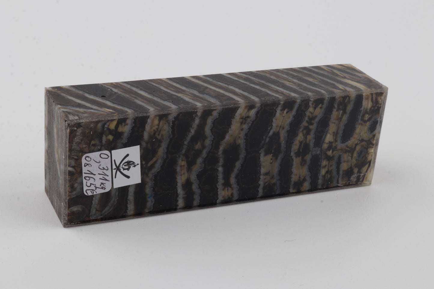 Stabilised mammoth molar block
