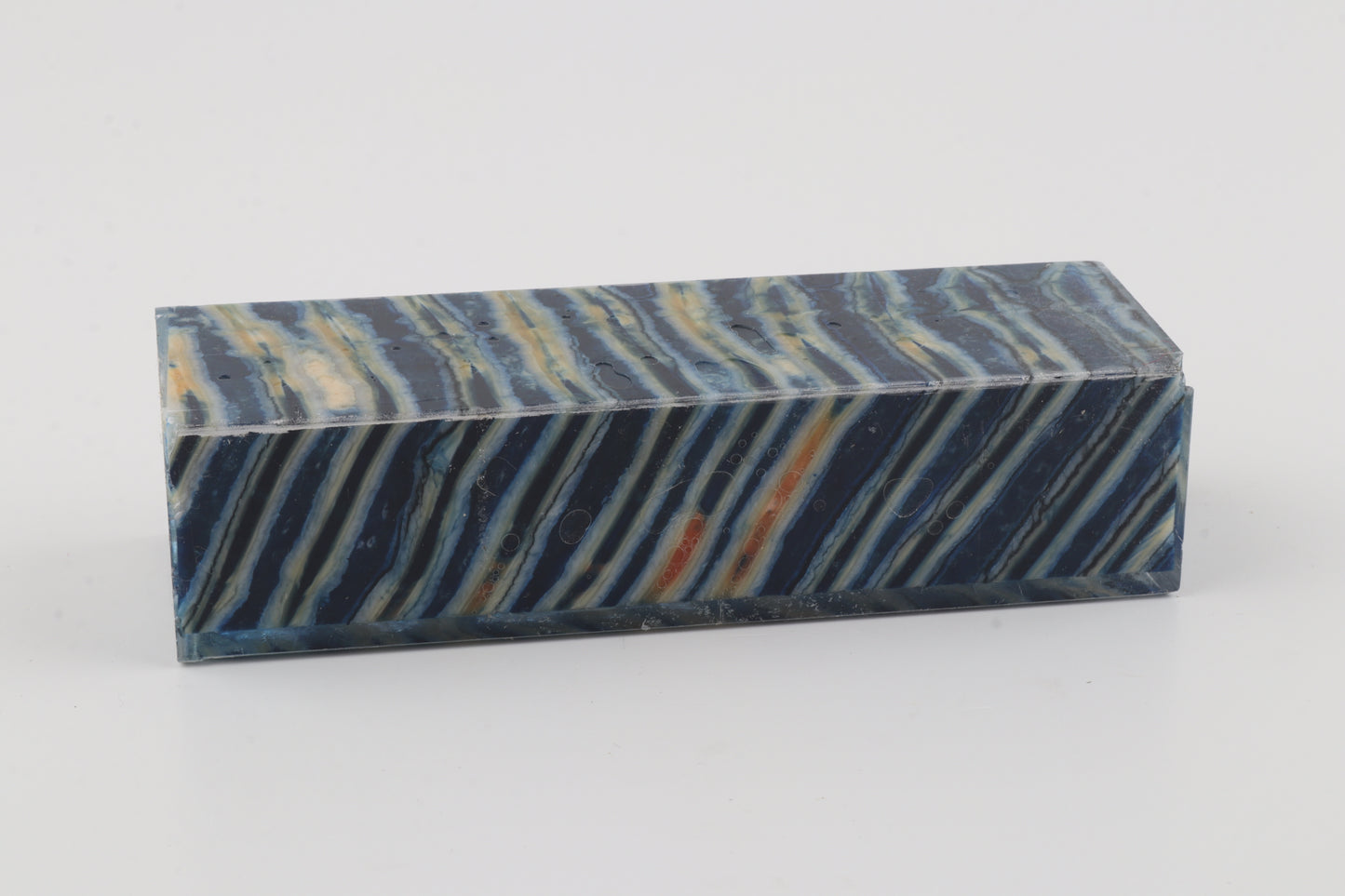 Stabilised mammoth molar block