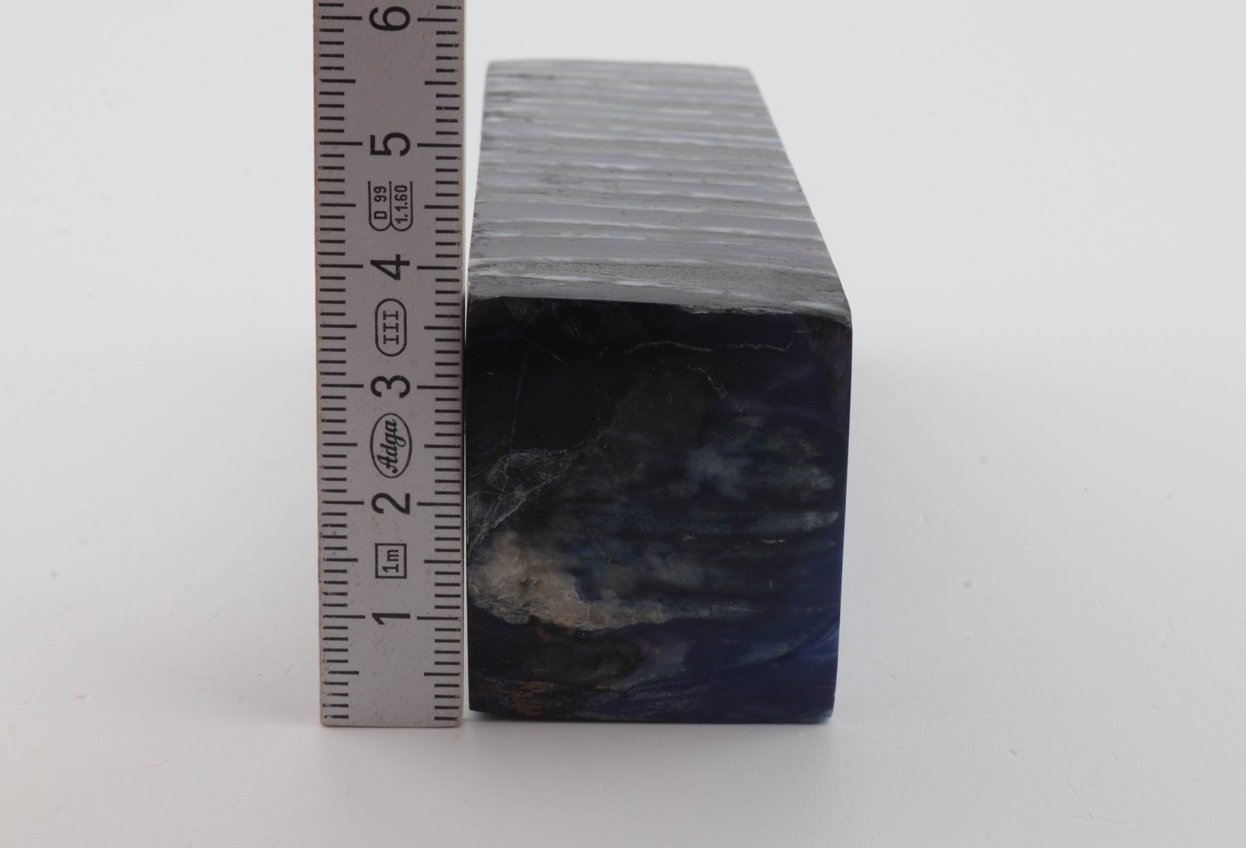 Stabilised mammoth molar block