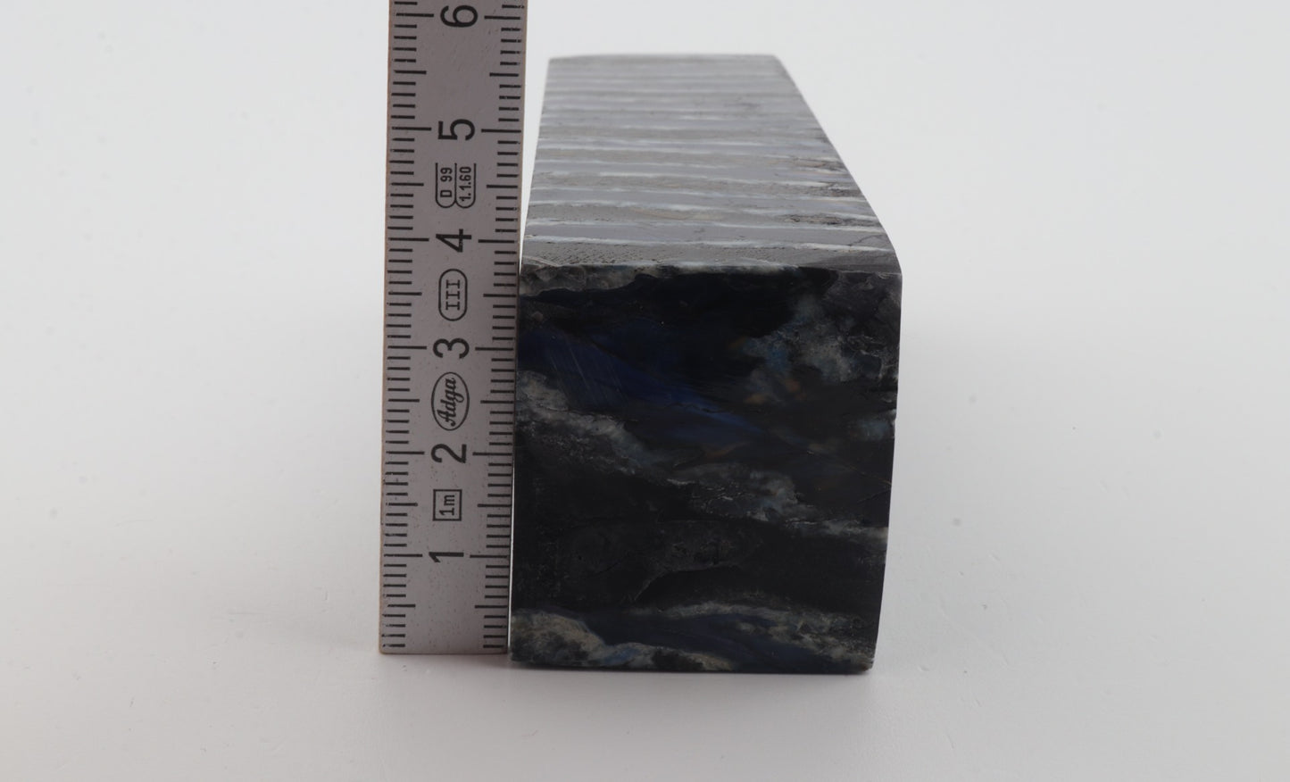 Stabilised mammoth molar block