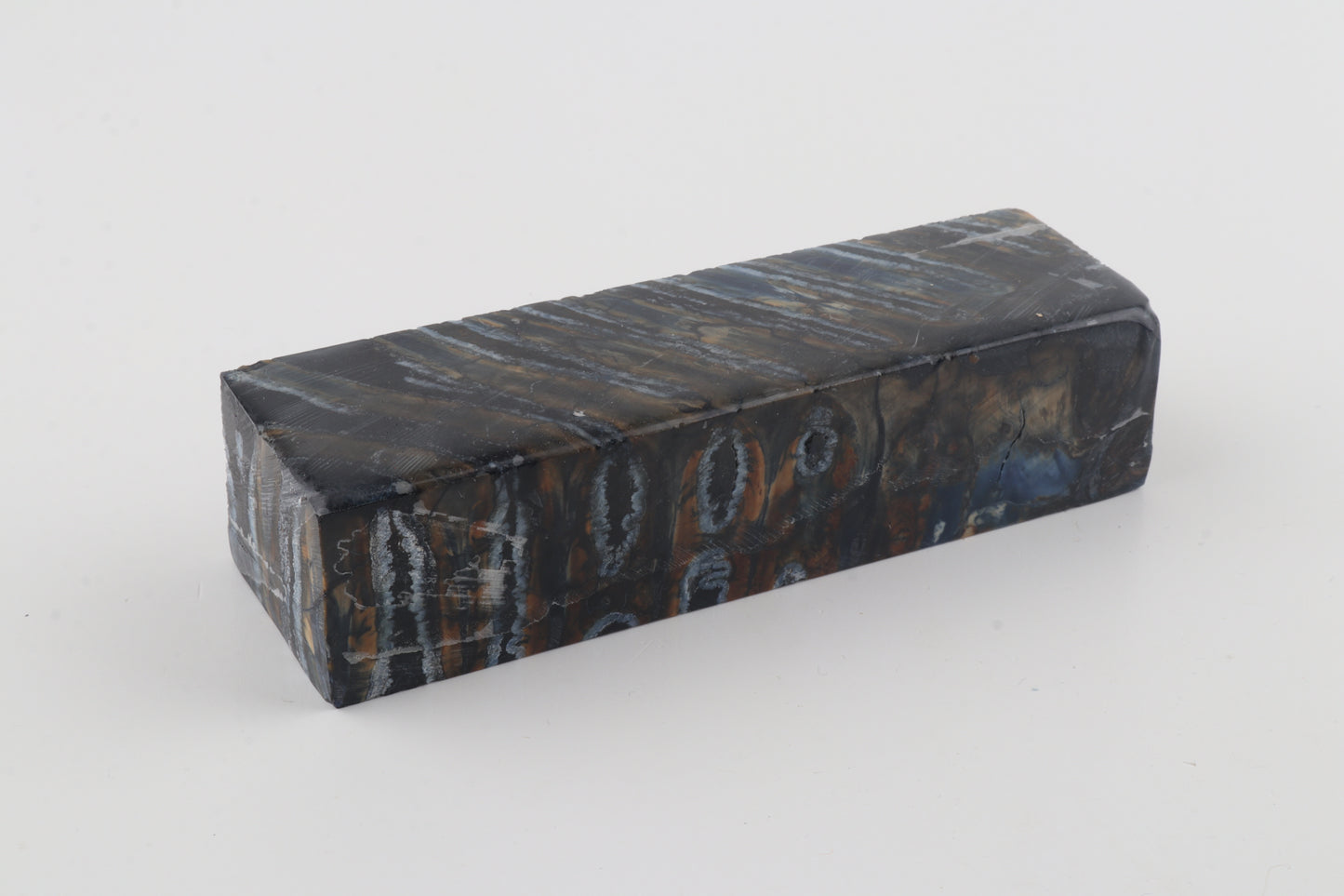 Stabilised mammoth molar block