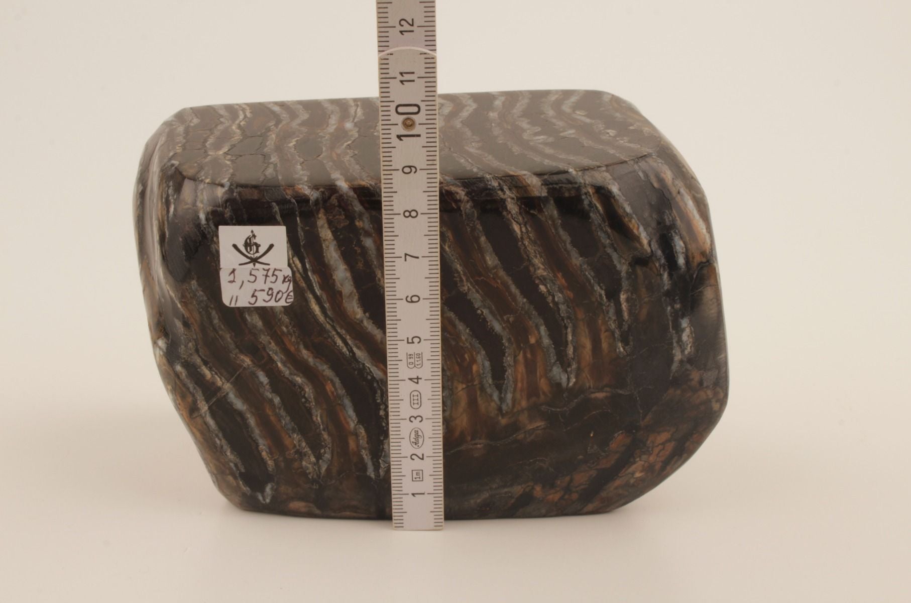 Stabilised mammoth molar