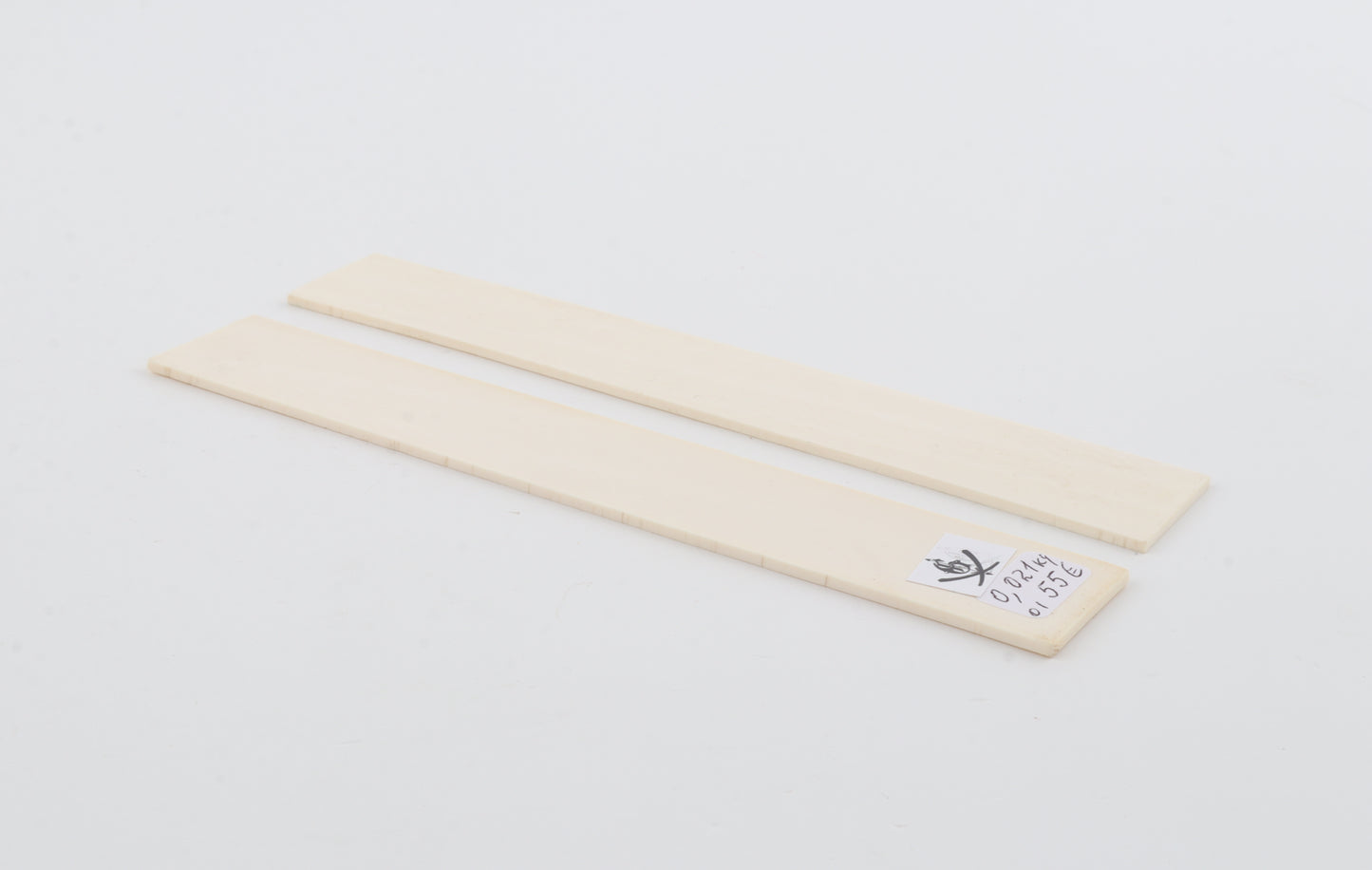 White mammoth ivory scales