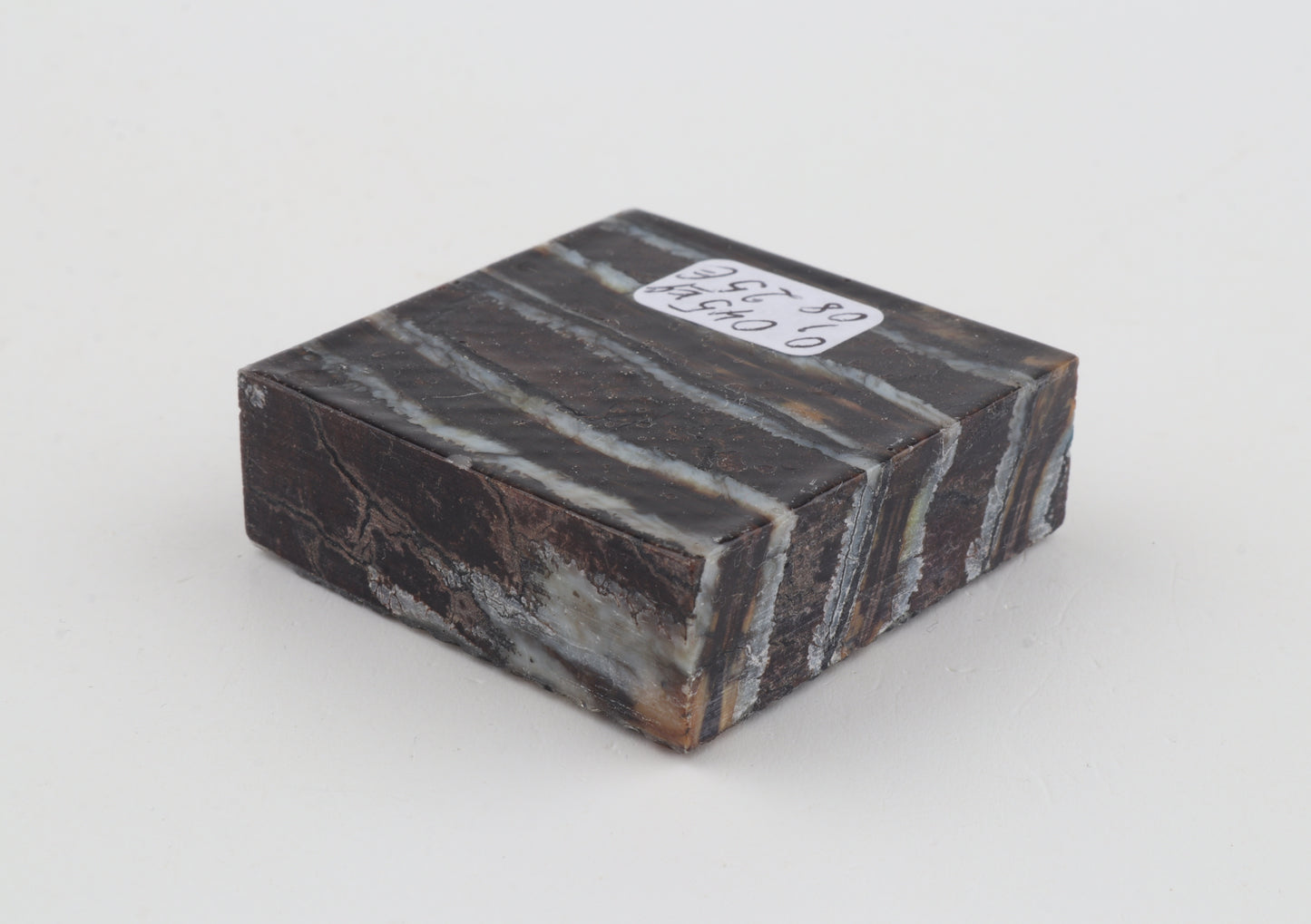 Stabilised mammoth molar block