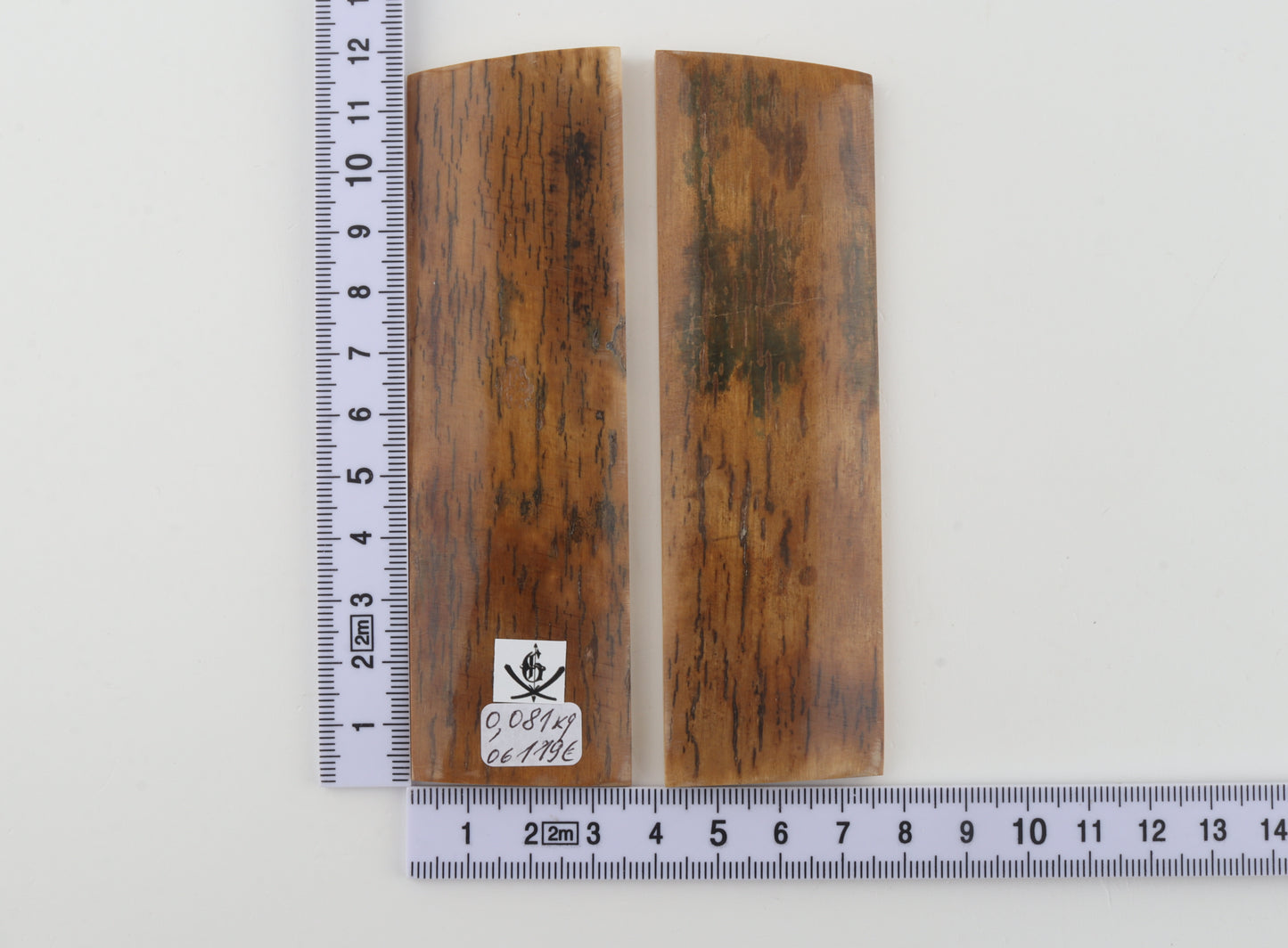 Green-mustard mammoth bark