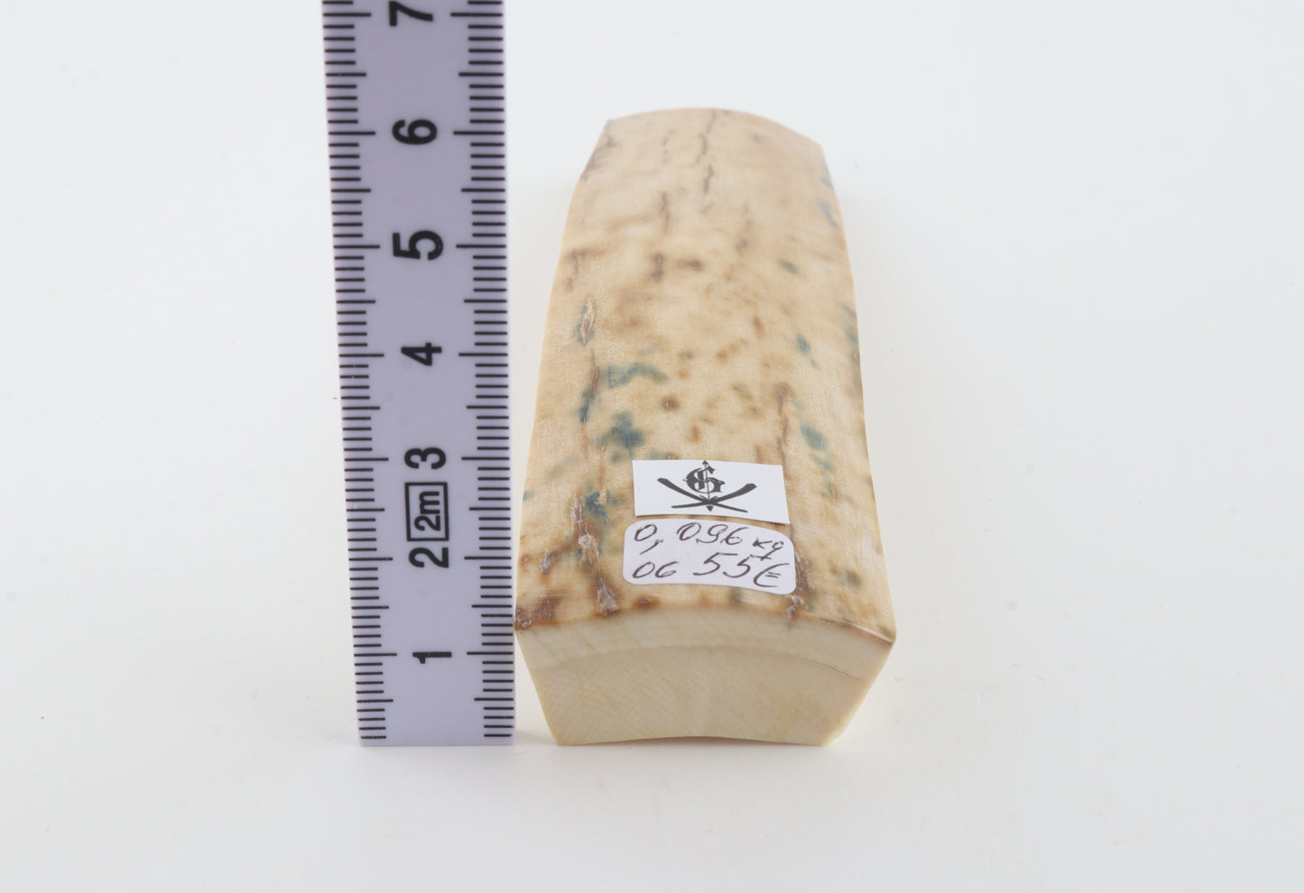 Creme-white mammoth bark