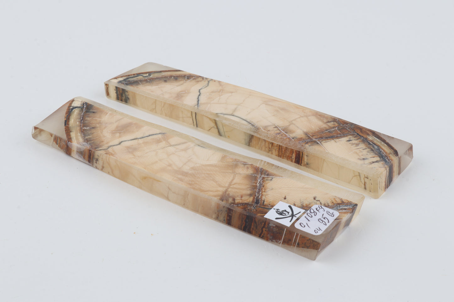 Stabilised mammoth ivory scales
