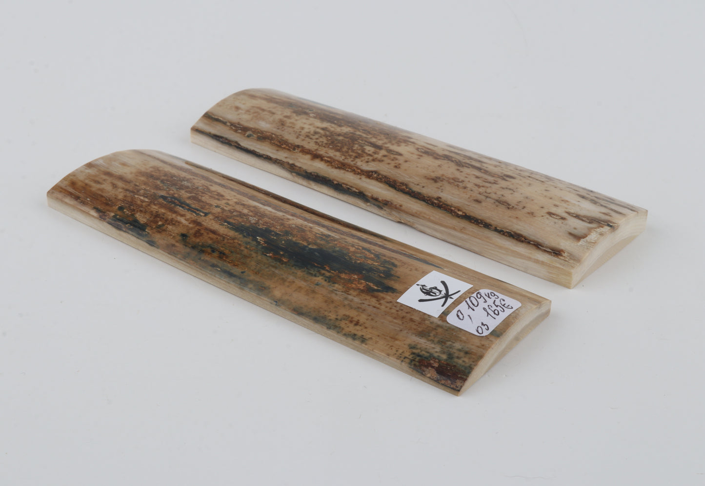 Natural mammoth bark scales