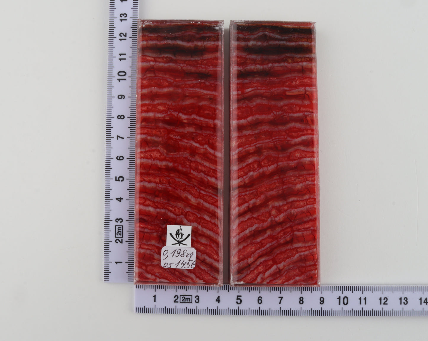 Stabilised mammoth molar scales