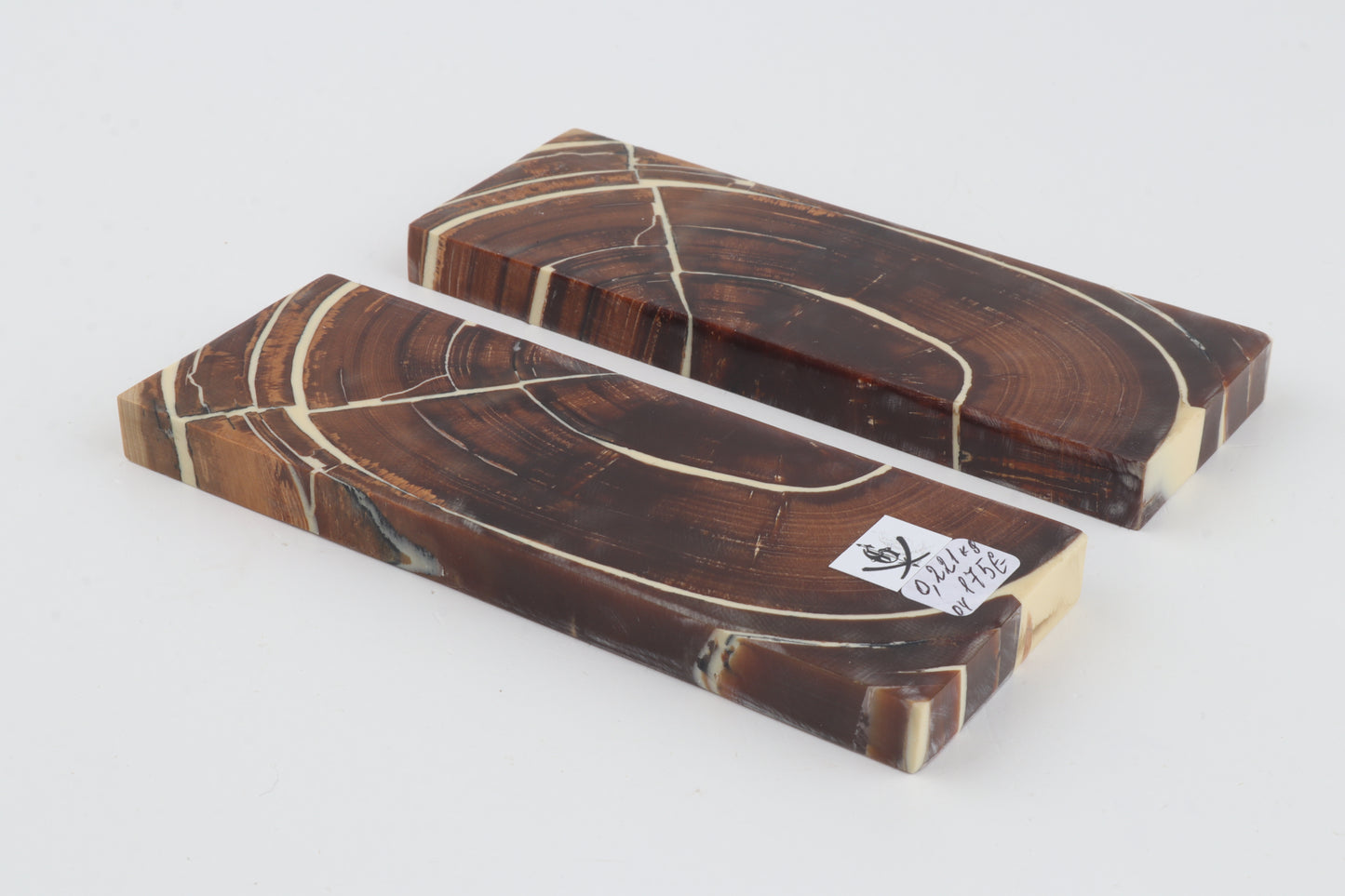 Stabilised mammoth ivory scales