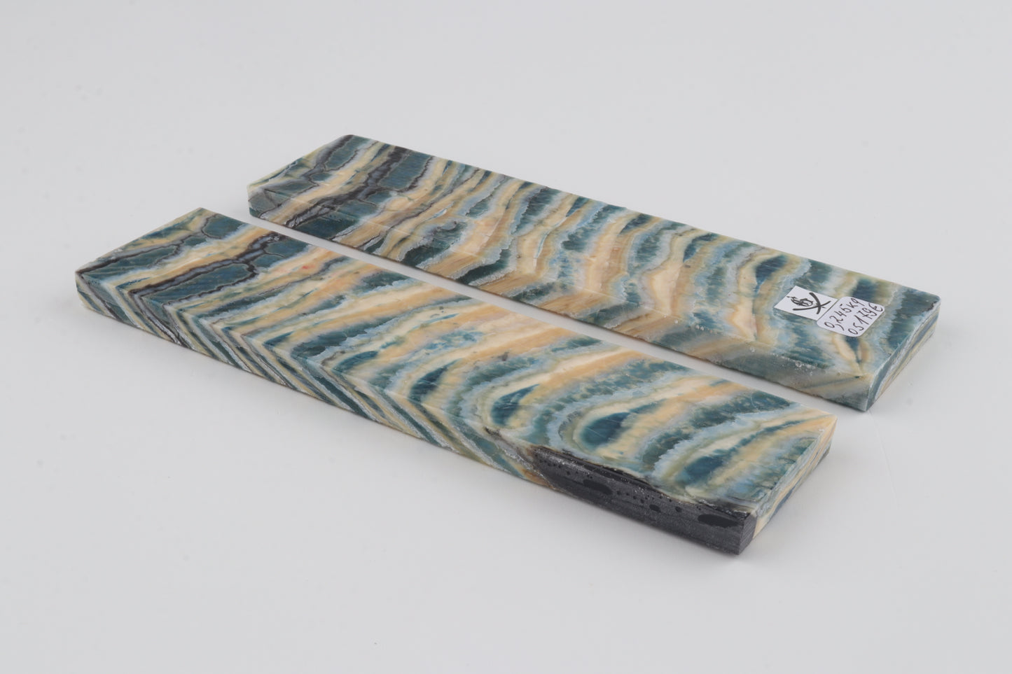 Stabilised mammoth molar scales