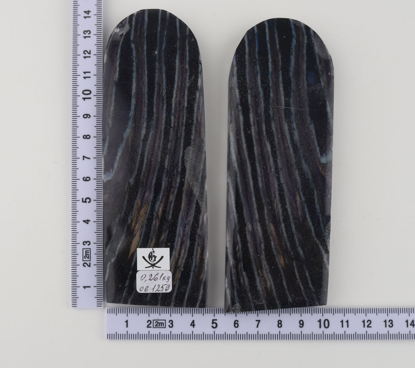 Stabilised mammothj molar scales