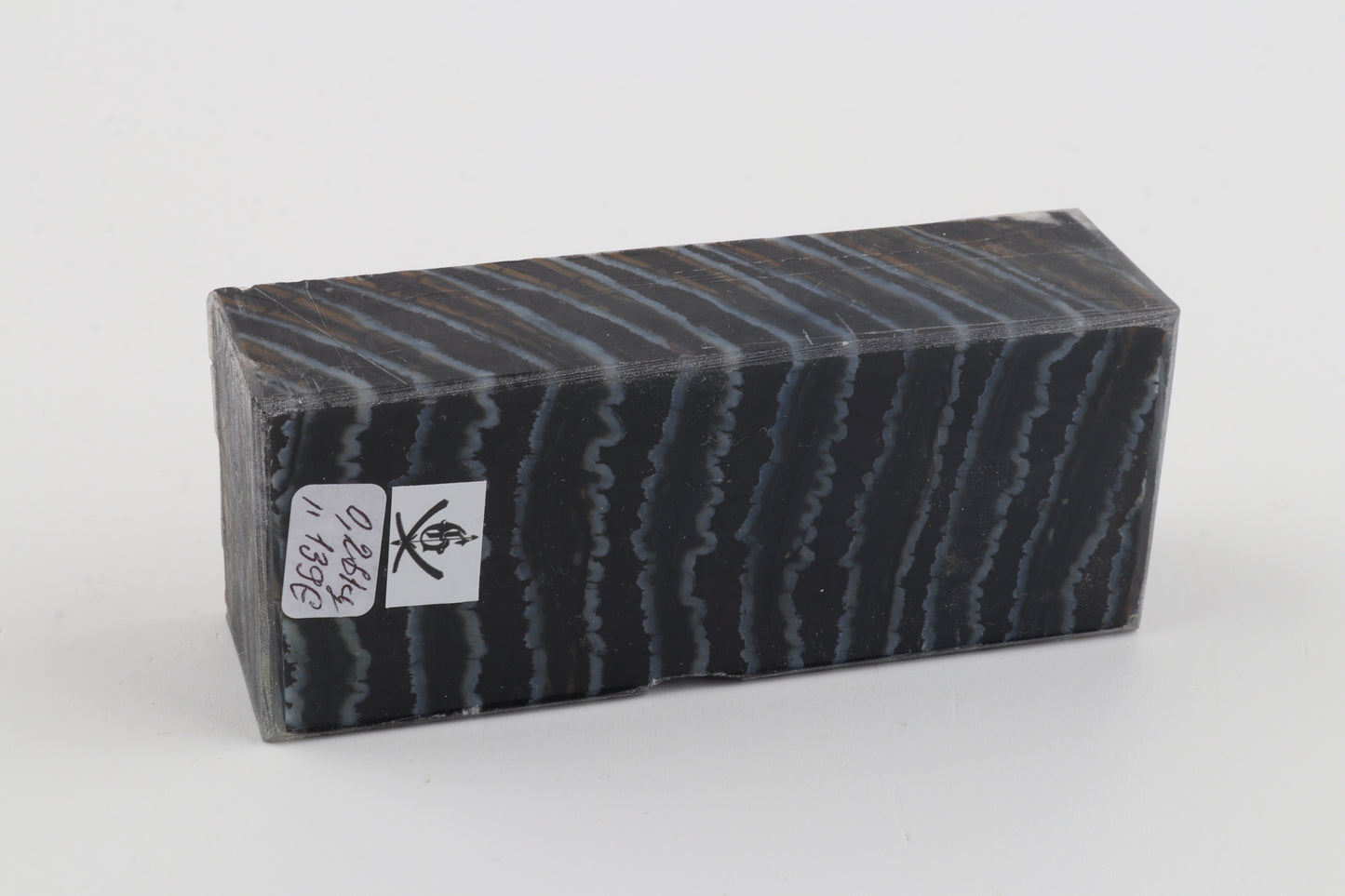 Stabilised mammoth molar block