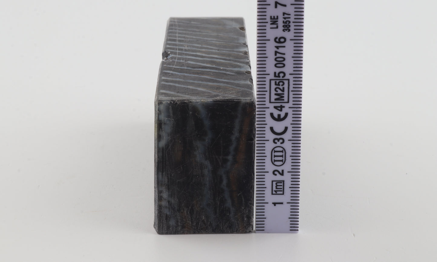 Stabilised mammoth molar block