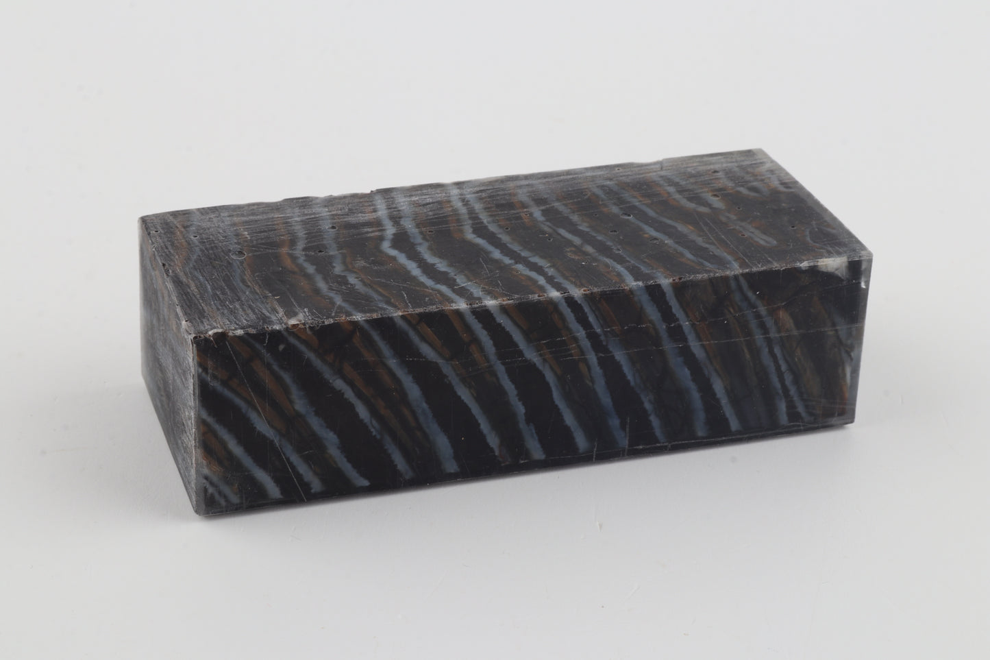 Stabilised mammoth molar block