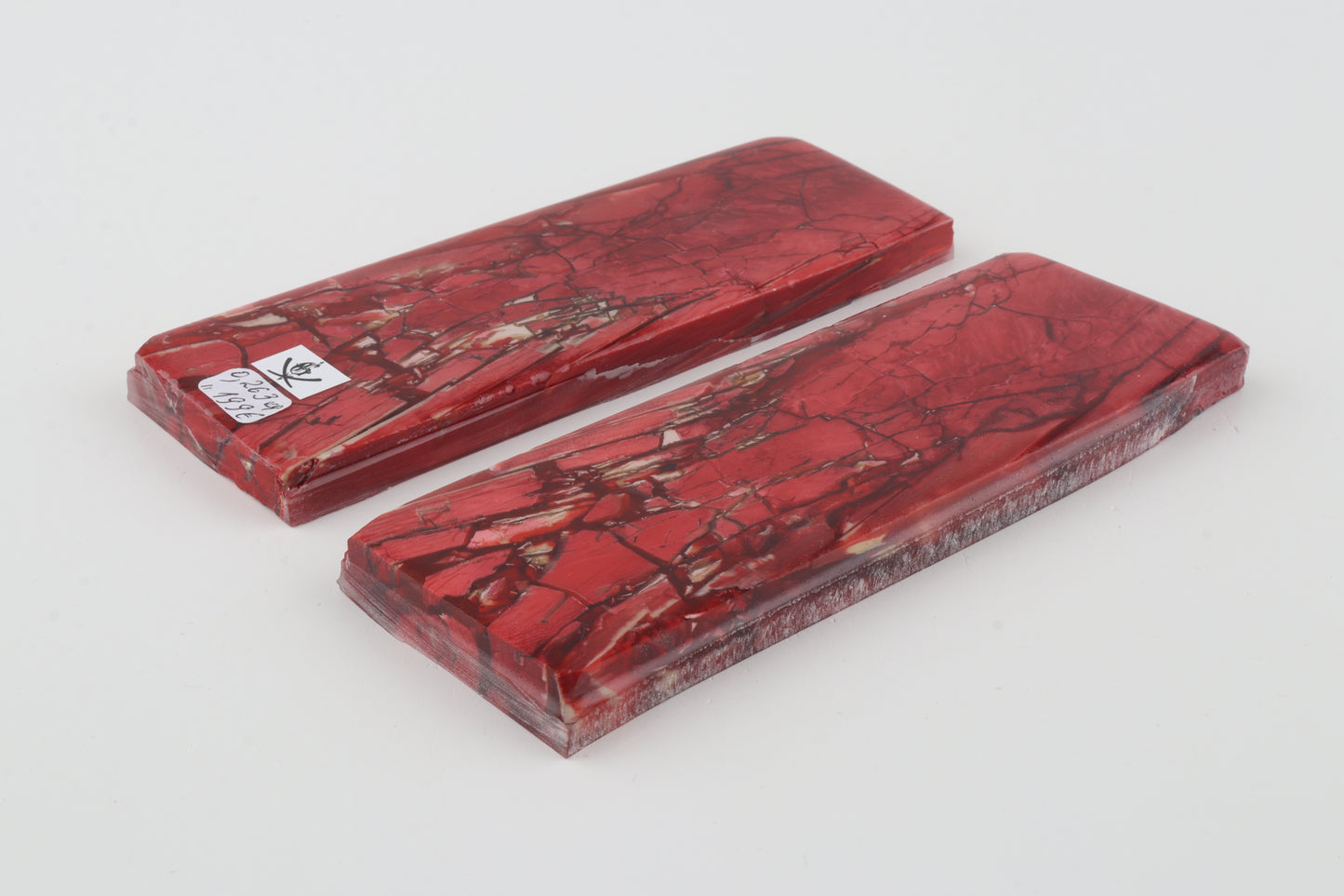 Stabilised mammoth ivory scales