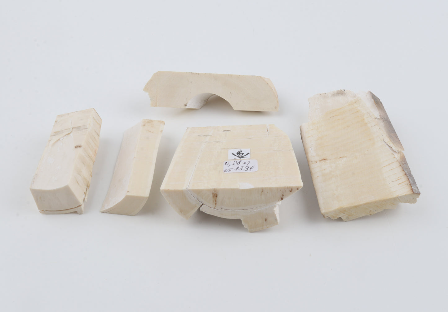 Raw mammoth ivory pieces