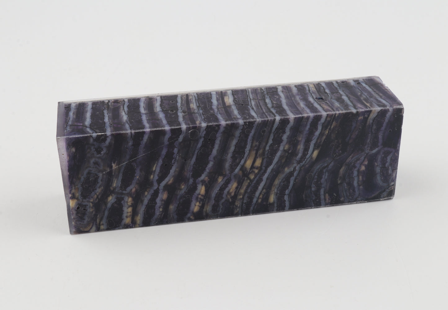 Stabilised mammoth molar block