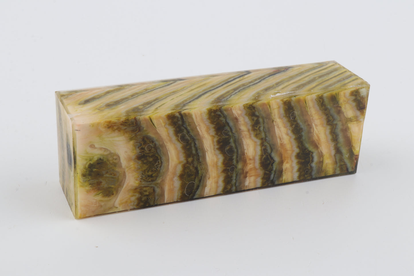 Stabilised mammoth molar block