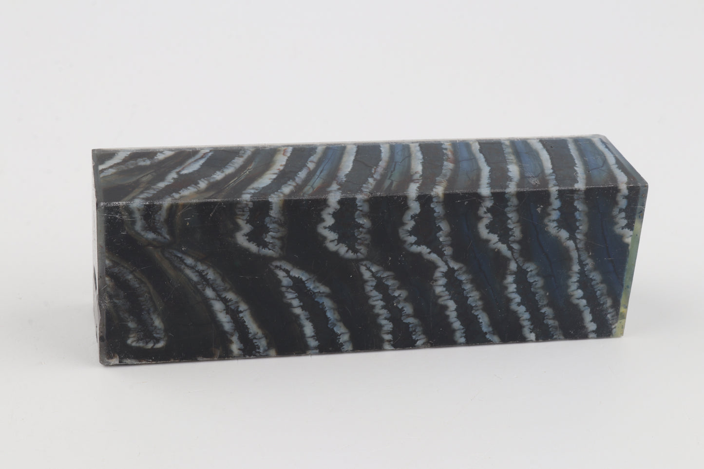 Stabilized mammoth molar block