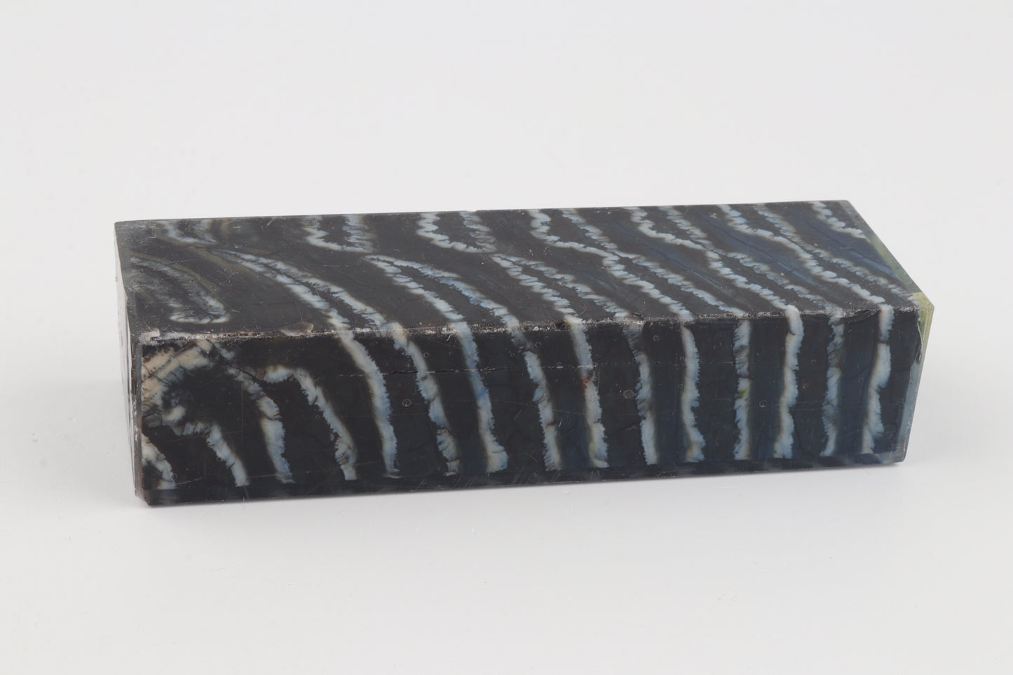 Stabilized mammoth molar block