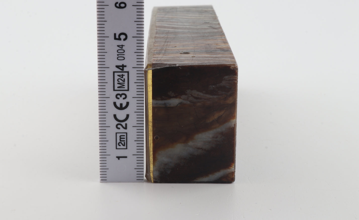 Stabilised mammoth molar block