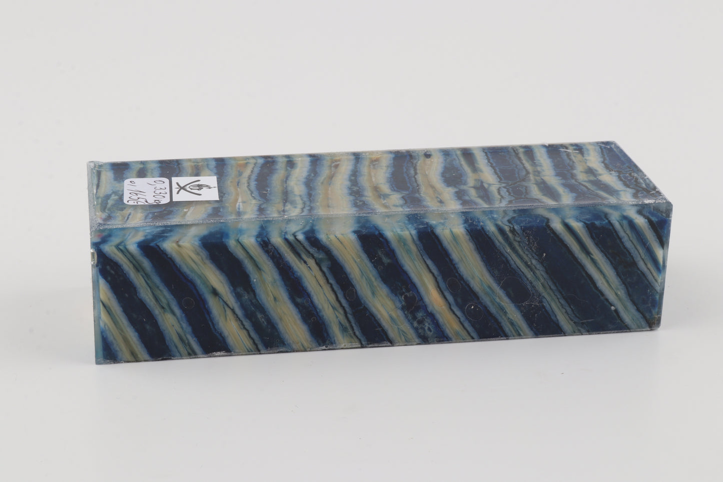 Stabilised mammoth molar block