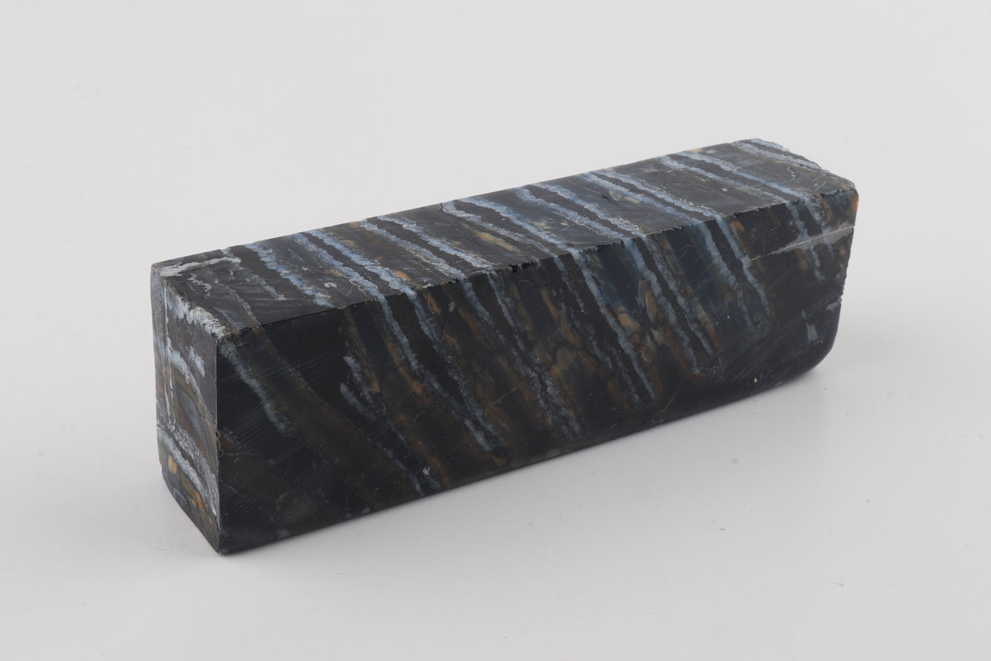 Stabilised mammoth molar block