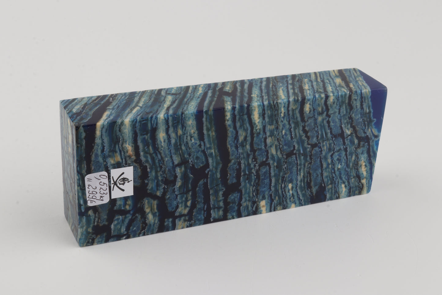 Stabilised mammoth molar block