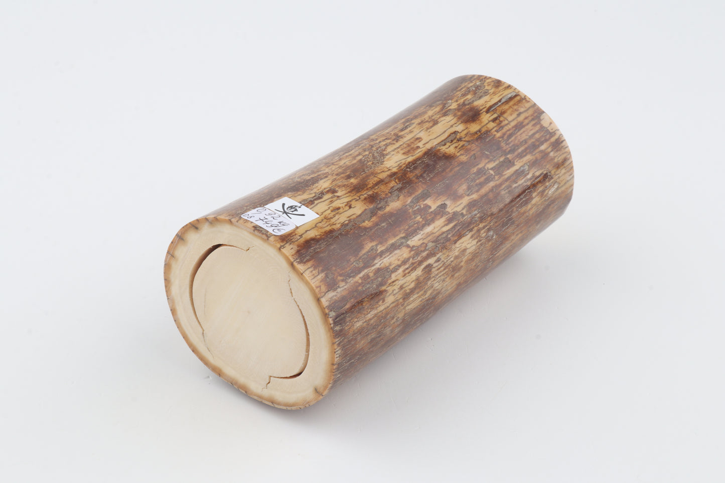 Round mammoth ivory piece
