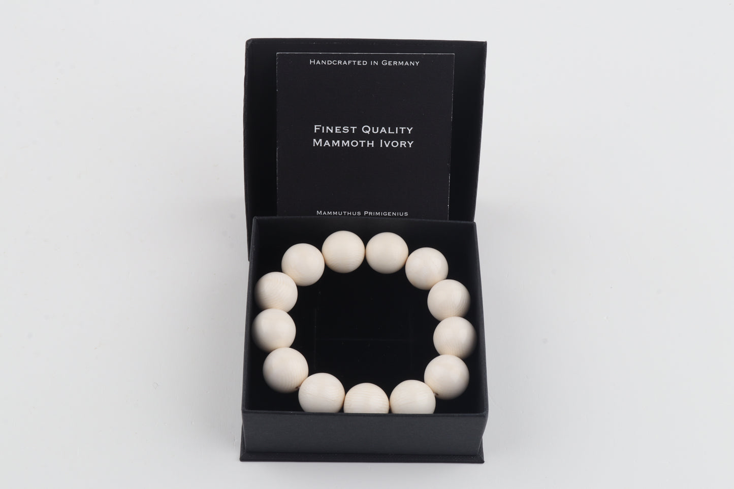 The New Pearl Bracelet
