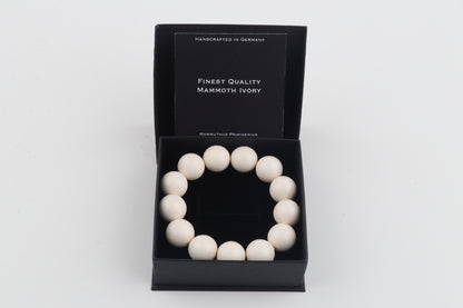 The New Pearl Bracelet