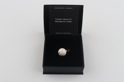 The New Pearl Pendant