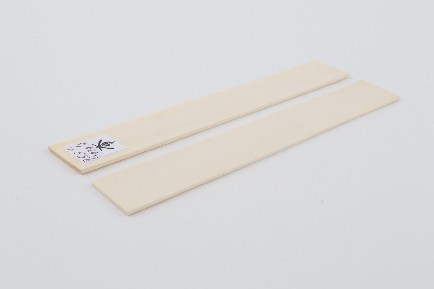 Natural mammoth ivory scales