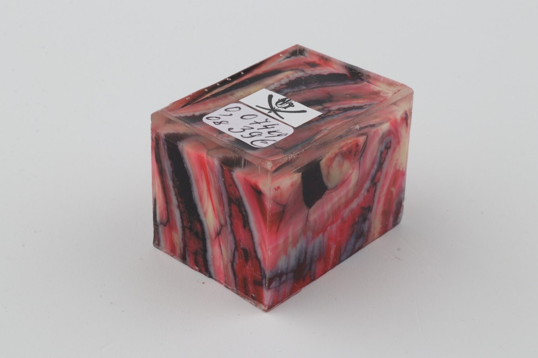 Stabilised mammoth molar block