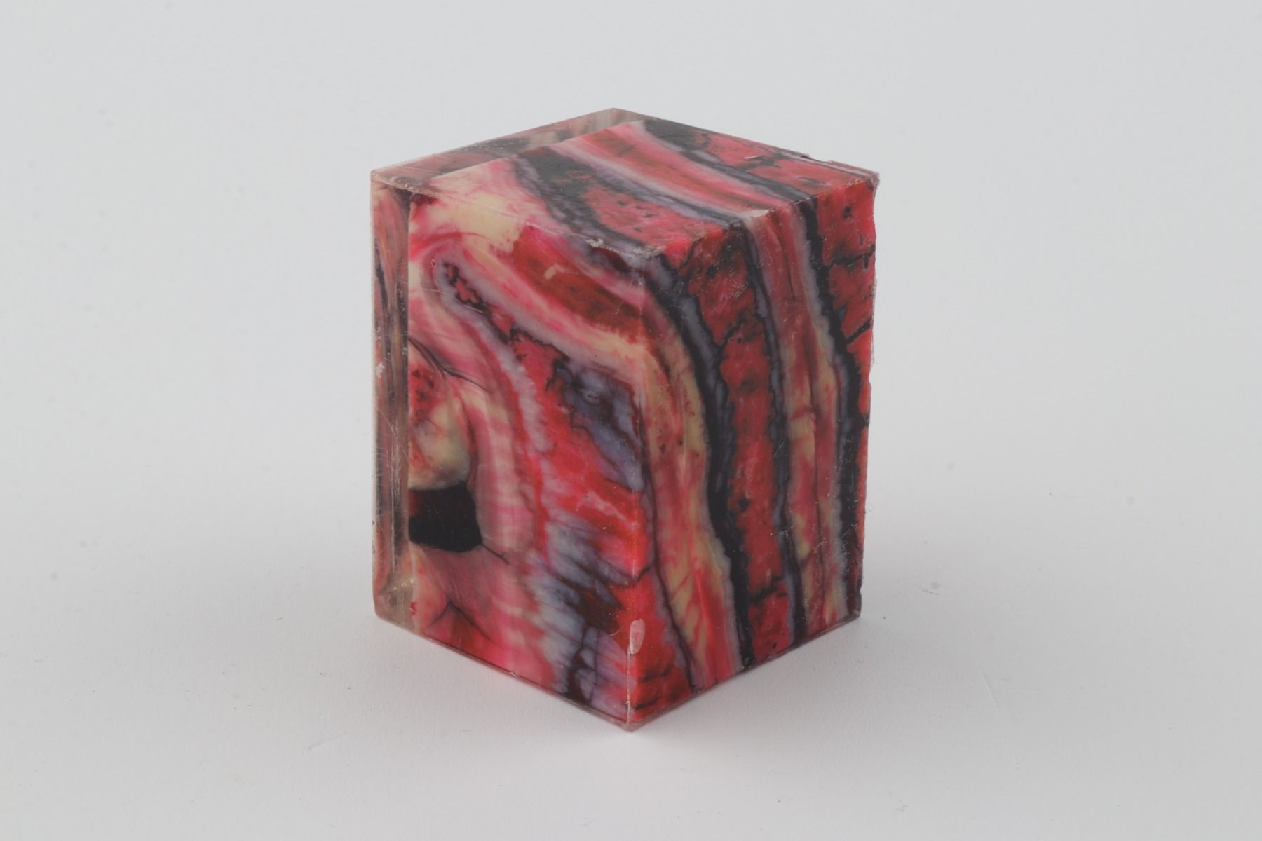 Stabilised mammoth molar block