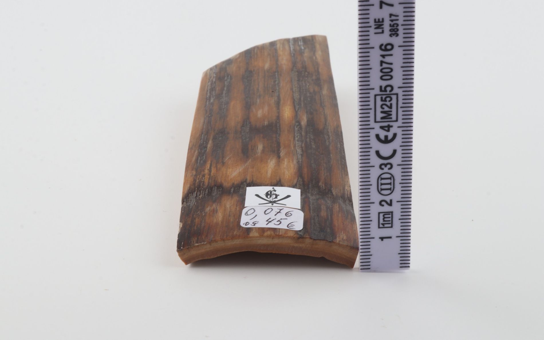 Brown-mustard mammoth bark