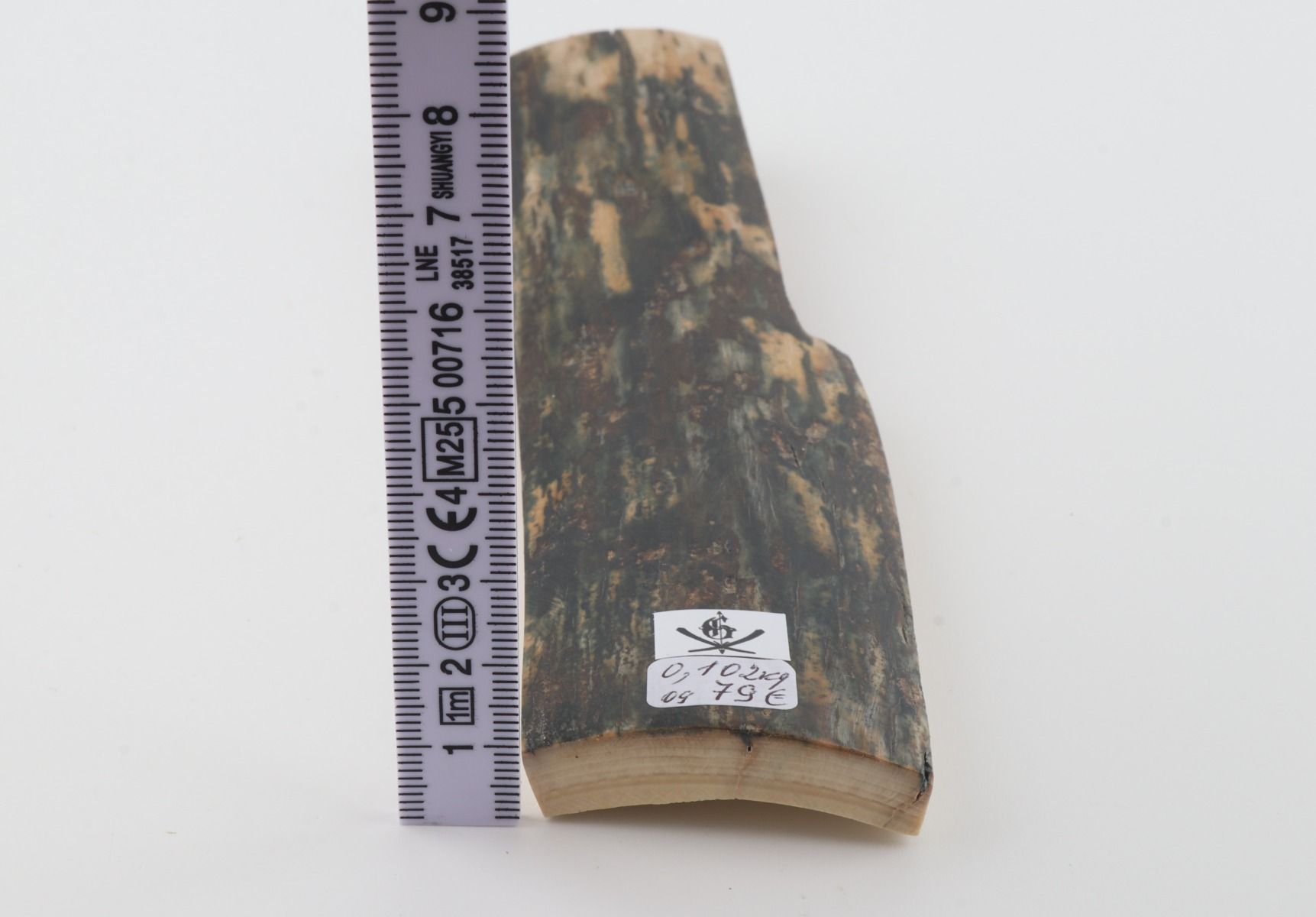 Green-blue mammoth bark